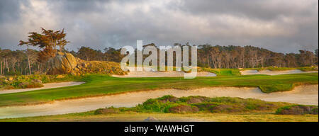 Golfplatz auf der berühmten 17 km Fahrt in der Nähe von Pebble Beach, Kalifornien. Stockfoto