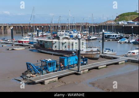 Ebbe im Hafen von Watchet, Somerset, Vereinigtes Königreich Stockfoto