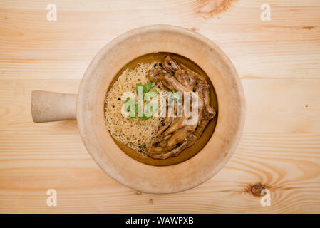 Nudel mit gebratener Ente, Thai Food, chinesisches Essen Stockfoto