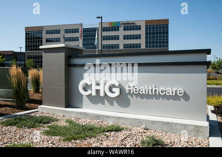 Ein logo Zeichen außerhalb des Hauptsitzes der CHG Healthcare in Midvale, Utah am 28. Juli 2019. Stockfoto