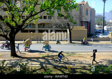 Eine Straßenszene in der Südafrikanischen Universität Stadt Stellenbosch Stockfoto