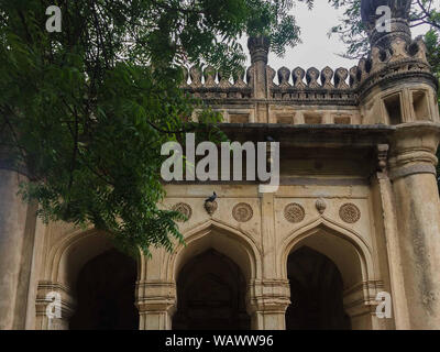 Nahaufnahme der Charminar in Hyderabad, Telangana. Detaillierte Architektur Stockfoto