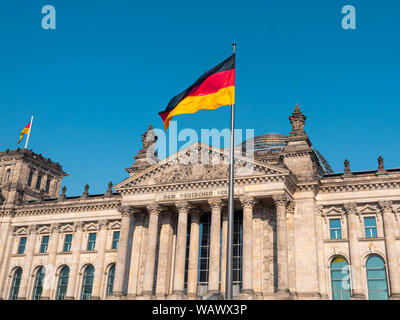 Reichstag, Sitz des deutschen Parlaments (Deutscher Bundestag) in Berlin, Deutschland Stockfoto