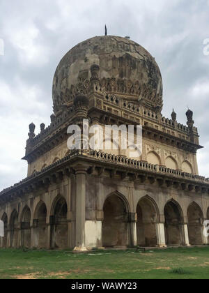 Qutb Shahi Gräber in Hyderabad. Die alten Grab des Qutb Shahi, wo die Könige ruhen, in der Nähe von Galconda fort Stockfoto