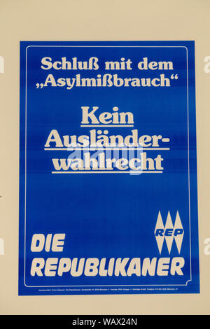 Rechten Plakat aus dem Juni 1989, NS-Dokumentationszentrum München, München, Deutschland. Stockfoto