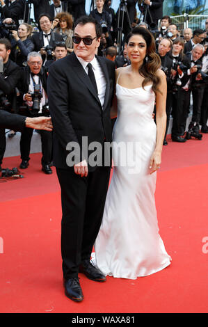 Cannes, Frankreich. 21 Mai, 2019. Quentin Tarantino und Frau Daniella Pick an der 'Einmal Hollywood" Premiere während der 72Nd Cannes Film Festival im Palais des Festivals am 21. Mai 2019 in Cannes, Frankreich | Verwendung der weltweiten Kredit: dpa/Alamy leben Nachrichten Stockfoto