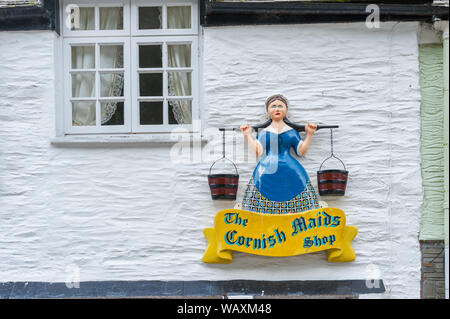 Polperro ist ein großes Dorf, Gemeinde und Fischerhafen im Polperro Heritage Küste im Süden von Cornwall, England. Stockfoto