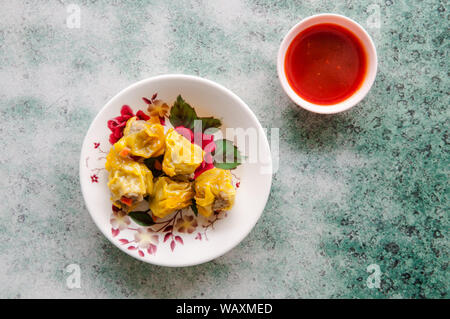 Schweinefleisch Teigtaschen lokalen chinesischen Essen. Stockfoto