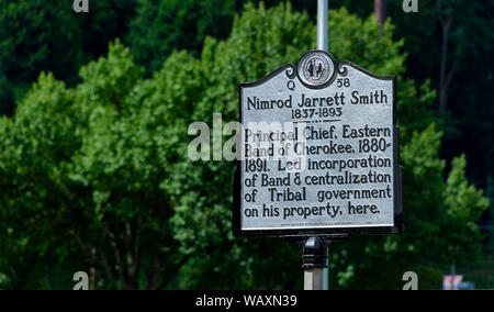 Cherokee, North Carolina, USA - August 3,2019: Eine pädagogische Informationen Zeichen, wie die Stadt von Cherokee abgerechnet wurde. Stockfoto