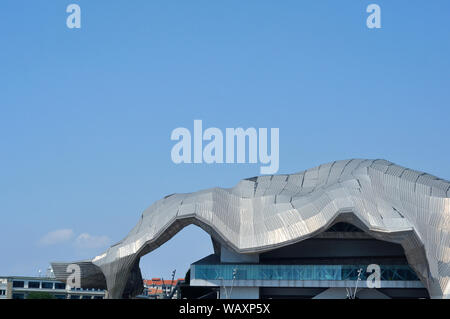 Italien, Lombardei, Mailand, MiCo Convention Center von Mario Bellini Architekt, Edelstahl Dach Stockfoto