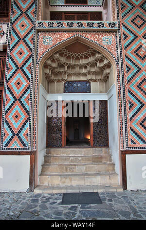 Sheki, Aserbaidschan - 12 Aug 2013. Der Khan Palace in Scheki Stadt, Aserbaidschan Stockfoto