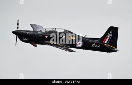 RAF Tucano T1 die Durchführung der letzten Anzeige an die 2019 RIAT, bevor es von der Service noch in diesem Jahr beenden nach 30 Jahren Service zurückgezogen. Stockfoto