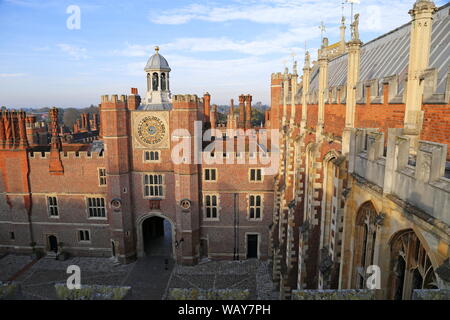 Anne Boleyn Turm und Große Halle, Rooftop Tour, Hampton Court Palace, East Molesey, Surrey, England, Großbritannien, USA, UK, Europa Stockfoto