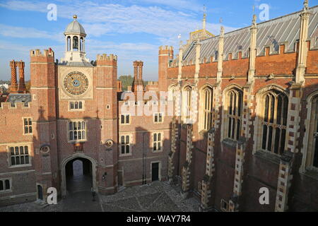 Anne Boleyn Turm und Große Halle, Rooftop Tour, Hampton Court Palace, East Molesey, Surrey, England, Großbritannien, USA, UK, Europa Stockfoto