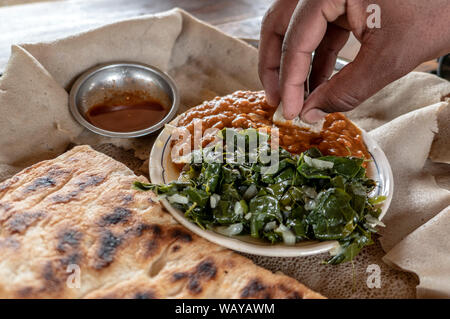 Injera Platte traditionelle Mahlzeit Äthiopien Stockfoto