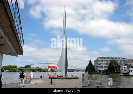 Ein Blick auf Dreilandereck bilden die drei Länder Brücke, Dreiländereck, wo die Grenzen von Frankreich, Deutschland und die Schweiz treffen. Stockfoto