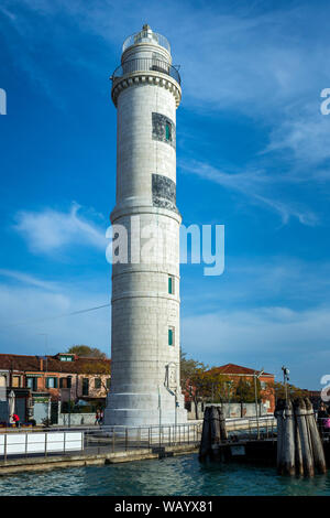 Die Murano Leuchtturm (Faro dell'Isola di Murano), auf der Insel Murano, Laguna Venetien, Italien Stockfoto