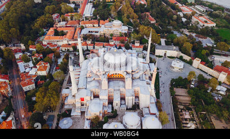 Detailansicht einer Moschee in Istanbul Türkei während eines Herbst Tag Stockfoto