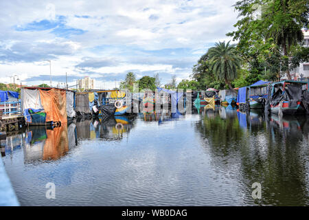 Kolkata, India-July 27,2019: Schwimmender Markt in Kolkata - der erste in Bengalen bis Januar geöffnet. Infact es Indien der erste seiner Art Markt bee Stockfoto