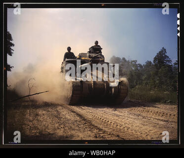 Vintage WWI Panzerwagen Tank oder ähnliche schwarz-weiß Foto Stockfoto