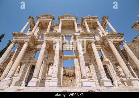 Bibliothek des Kelsos in der antiken Stadt Ephesus, Türkei Stockfoto