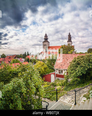 Altes Landhaus und die Kathedrale. Visby, Gotland, Schweden, Skandinavien Stockfoto