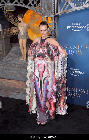 Los Angeles, USA. 21 Aug, 2019. Cara Delevingne bei der Premiere der "Amazon Prime Video-TV-Serie "Karneval Row' an der TCL Chinese Theater. Los Angeles, 21.08.2019 | Verwendung der weltweiten Kredit: dpa/Alamy leben Nachrichten Stockfoto