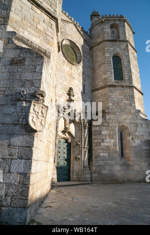 Die Kathedrale von Guarda, Sé da Guarda, in der gotischen und manuelinischen Stil, in der Mitte von Guarda, Beira Interior Norte, Norden Portugals. Stockfoto