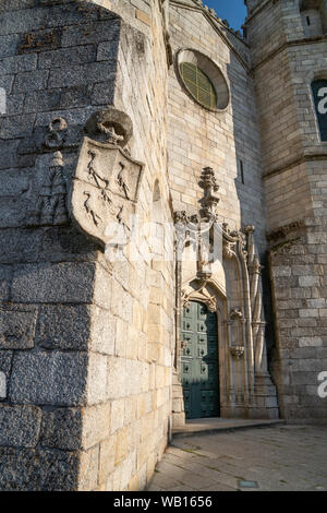 Die Kathedrale von Guarda, Sé da Guarda, in der gotischen und manuelinischen Stil, in der Mitte von Guarda, Beira Interior Norte, Norden Portugals. Stockfoto