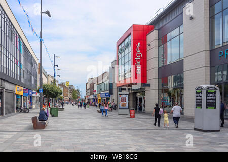 Eingang zu den Brücken Einkaufszentrum, High Street West, Sunderland, Tyne und Wear, England, Vereinigtes Königreich Stockfoto