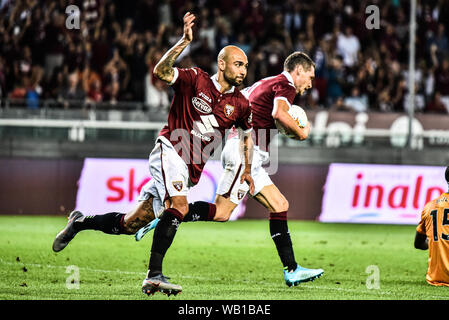 Turin, Italien. 22 Aug, 2019. SImone Zaza von Torino FC feiert, nachdem das Ziel von 1-2 während der UEFA Europa League Playoff runde Fußballspiel zwischen Torino FC und Wolverhampton Wanderers FC. Wolverhampton Wanderers FC 2-3 Stadio Olimpico Grande Torino in Italien Turin gewann, 22. August 2019 (Foto von Alberto Gandolfo/Pacific Press) Quelle: Pacific Press Agency/Alamy leben Nachrichten Stockfoto