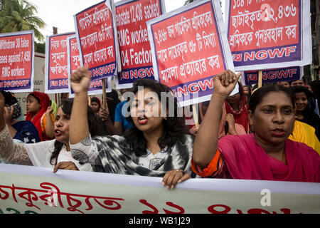 DHAKA, BANGLADESCH - 23. August: Bangladesch kleider Arbeiter protestieren auf 25 falsche Argument gegen RMG-Arbeiter in Dhaka, Bangladesch am 23. August, 2 zurückziehen Stockfoto