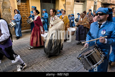 ALCANIZ, Teruel, Spanien - 30. März: Ostern feiern, der Klang der Trommeln in der Region Aragon am 30. März 2018 in Teruel, Spanien gehört werden kann. Stockfoto