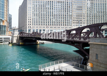 Franklin Street Klappbrücke über den Chicago River Chicago Illinois Vereinigte Staaten von Amerika Stockfoto