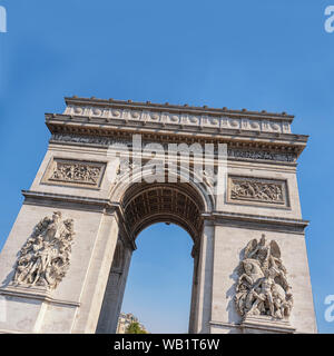 PARIS, FRANKREICH - 03. AUGUST 2018: Triumphbogen de l'Étoile Stockfoto