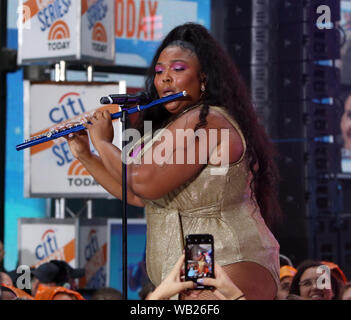 New York, USA. 23 Aug, 2019. New York, NY, USA. 23 Aug, 2019. Lizzo führt auf der NBC Today Show Citi Konzertreihen in New York City am 23. August 2019. Credit: MediaPunch Inc/Alamy leben Nachrichten Stockfoto