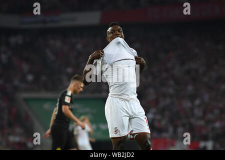 Köln, Deutschland. 23 Aug, 2019. Jhon Cordoba (Köln) enttäuscht nach eine verpasste Chance. GES/Fußball/1. Bundesliga: 1. FC Köln - Borussia Dortmund, 23.08.2019 Fußball: 1.Liga: 1. FC Köln gegen Borussia Dortmund, Köln, 23. August 2019 | Verwendung der weltweiten Kredit: dpa/Alamy leben Nachrichten Stockfoto