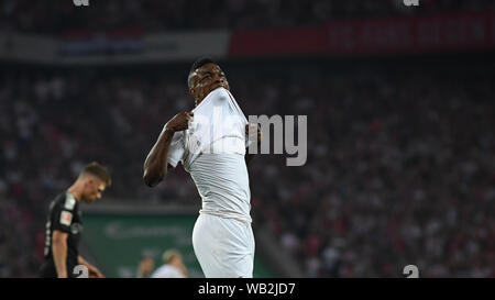 Köln, Deutschland. 23 Aug, 2019. Jhon Cordoba (Köln) enttäuscht nach eine verpasste Chance. GES/Fußball/1. Bundesliga: 1. FC Köln - Borussia Dortmund, 23.08.2019 Fußball: 1.Liga: 1. FC Köln gegen Borussia Dortmund, Köln, 23. August 2019 | Verwendung der weltweiten Kredit: dpa/Alamy leben Nachrichten Stockfoto