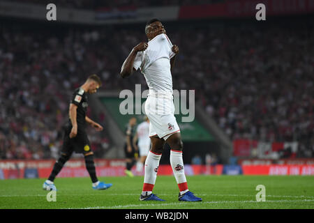 Köln, Deutschland. 23 Aug, 2019. Jhon Cordoba (Köln) enttäuscht nach eine verpasste Chance. GES/Fußball/1. Bundesliga: 1. FC Köln - Borussia Dortmund, 23.08.2019 Fußball: 1.Liga: 1. FC Köln gegen Borussia Dortmund, Köln, 23. August 2019 | Verwendung der weltweiten Kredit: dpa/Alamy leben Nachrichten Stockfoto