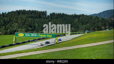 Spielberg Steiermark/Österreich - 15. August 2019 Panoramablick auf Red Bull Ring Red Bull Ring ist ein Motorsport Rennstrecke in Spielberg Steiermark Österreich Stockfoto