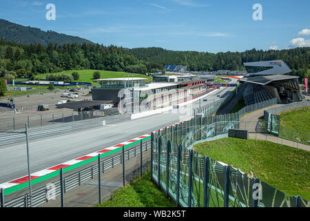 Spielberg Steiermark/Österreich - 15. August 2019 Panoramablick auf Red Bull Ring Red Bull Ring ist ein Motorsport Rennstrecke in Spielberg Steiermark Österreich Stockfoto