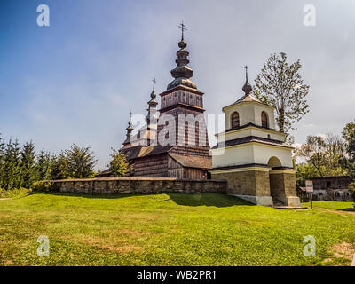 Owczary, Polen - 22.August 2018: Die griechisch-katholische Pfarrei Kirche von Schutz der Mather Gottes in Owczary. Polen. UNESCO Holz- tserkvas des C Stockfoto