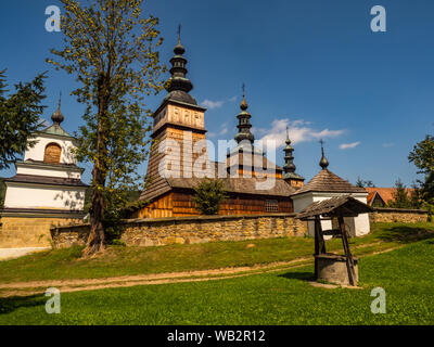 Owczary, Polen - 22.August 2018: Die griechisch-katholische Pfarrei Kirche von Schutz der Mather Gottes in Owczary. Polen. UNESCO Holz- tserkvas des C Stockfoto