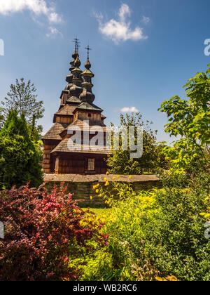 Owczary, Polen - 22.August 2018: Die griechisch-katholische Pfarrei Kirche von Schutz der Mather Gottes in Owczary. Polen. UNESCO Holz- tserkvas des C Stockfoto