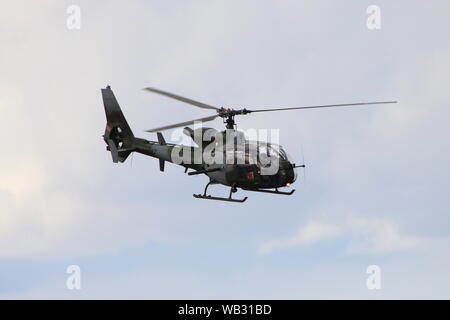 XW847, Westland Gazelle AH1 von der Army Air Corps betrieben, vom internationalen Flughafen Prestwick, Ayrshire abfliegen. Stockfoto