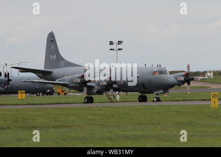 140111, eine Lockheed CP-140 Aurora von der Royal Canadian Air Force betrieben, am Internationalen Flughafen Prestwick, Ayrshire. Stockfoto