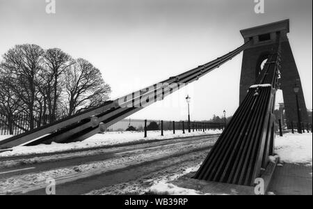 Clifton Suspension Bridge im Schnee, Bristol Stockfoto