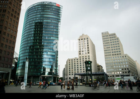 Berlin, Deutschland. 23 Aug, 2019. BERLIN, DEUTSCHLAND - 23 August. onPotsdamer Platz ist heute ein wichtiger Wohn-, kommerziellen und touristischen Zentrum von Berlin August 23, 2019 in Berlin Deutschland (Foto von Andrea Ronchini/Pacific Press) Quelle: Pacific Press Agency/Alamy leben Nachrichten Stockfoto