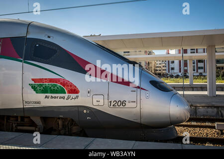 Casablanca, Marokko - 15. März 2019: High Speed Train" Al-Boraq" in Casablanca Casa Voyageurs Bahnhof. Stockfoto