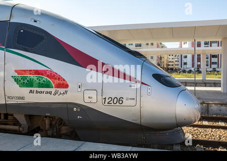 Casablanca, Marokko - 15. März 2019: High Speed Train" Al-Boraq" in Casablanca Casa Voyageurs Bahnhof. Stockfoto